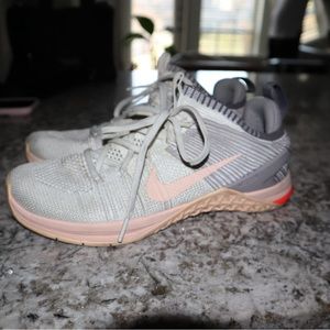 Women’s metcons - size 10